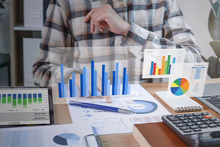 businesspeople-working-finance-accounting-analyze-finance